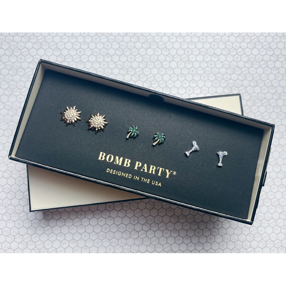 NWT 🌴 Summer Stud Earring Set